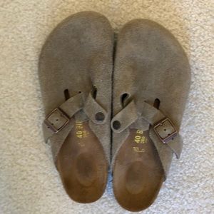 Tan Birkenstock (wide)